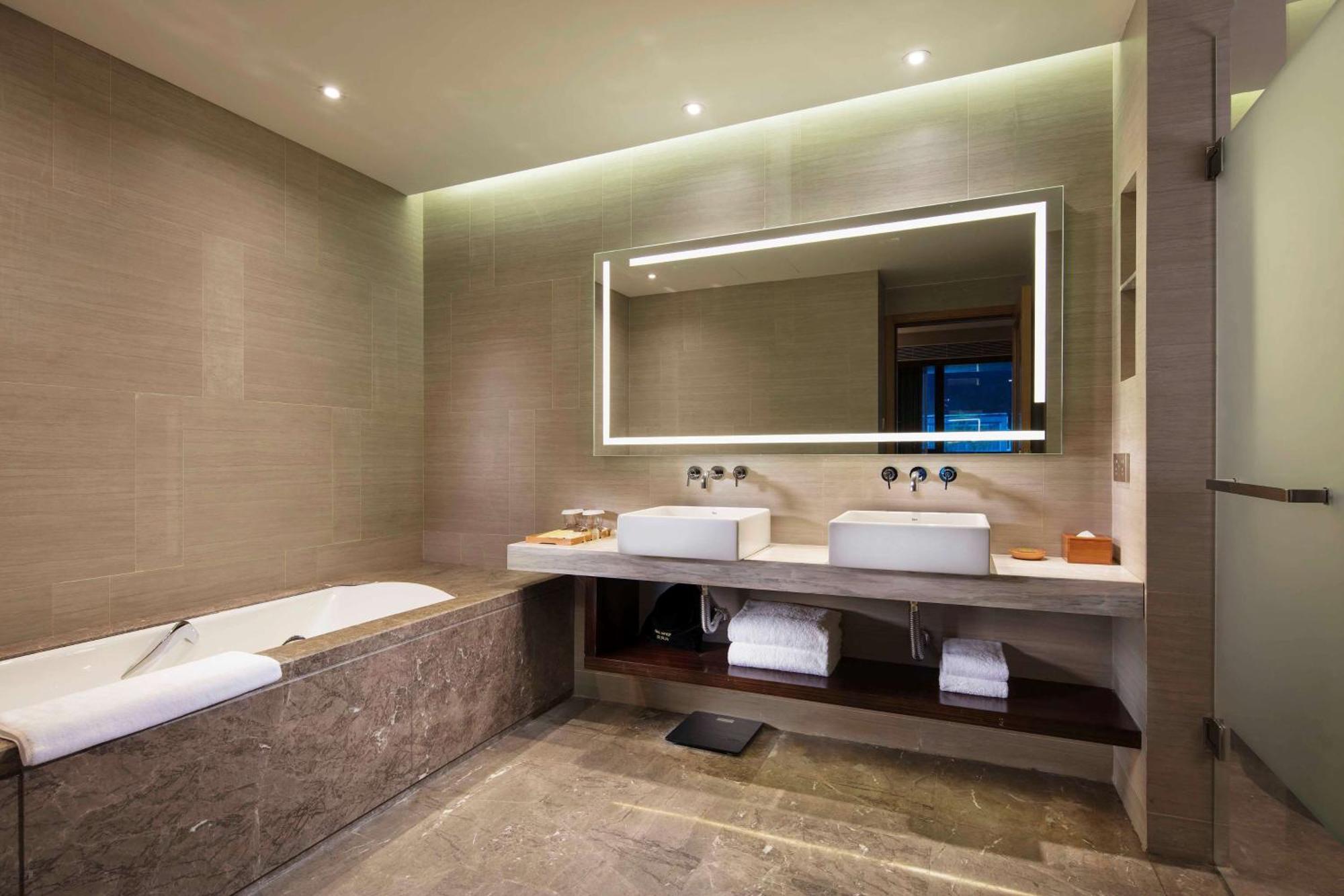 Hilton Garden Inn Shiyan Shiyan  Экстерьер фото