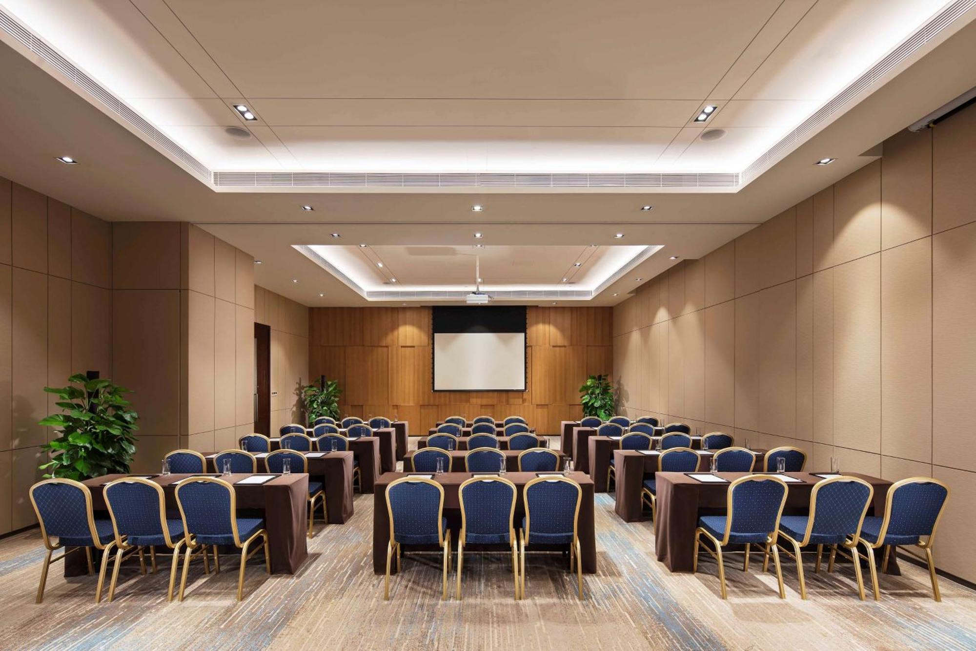 Hilton Garden Inn Shiyan Shiyan  Экстерьер фото